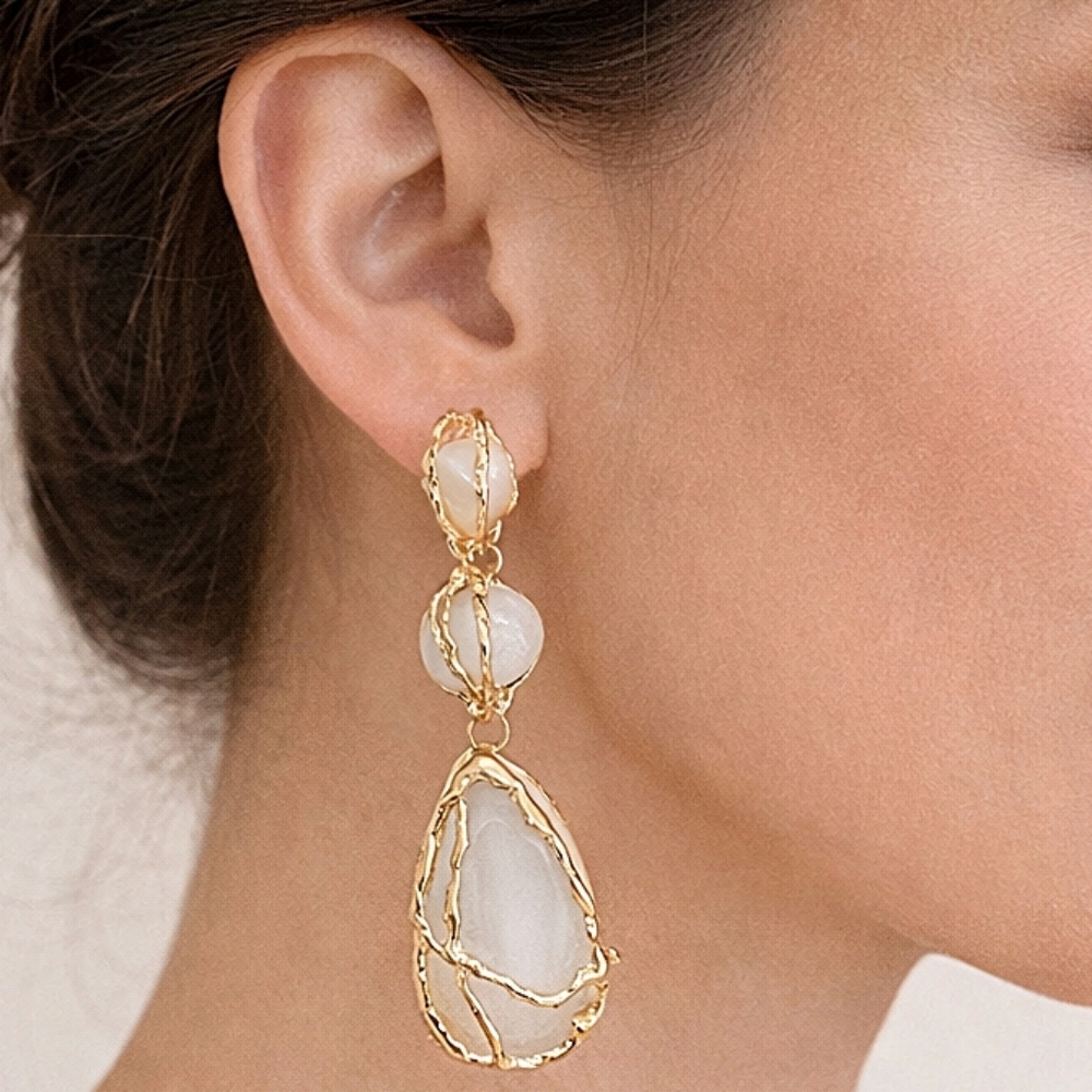 Gold Tone White Beaded Drop Statement Earrings Hammered wedding cocktail 💖